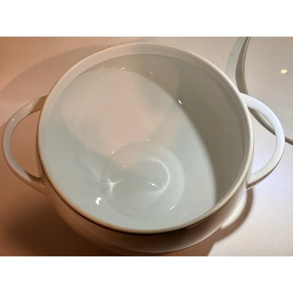 Rosenthal Germany Lotus 9010 Covered Sugar Bowl Platinum‎ Trim
